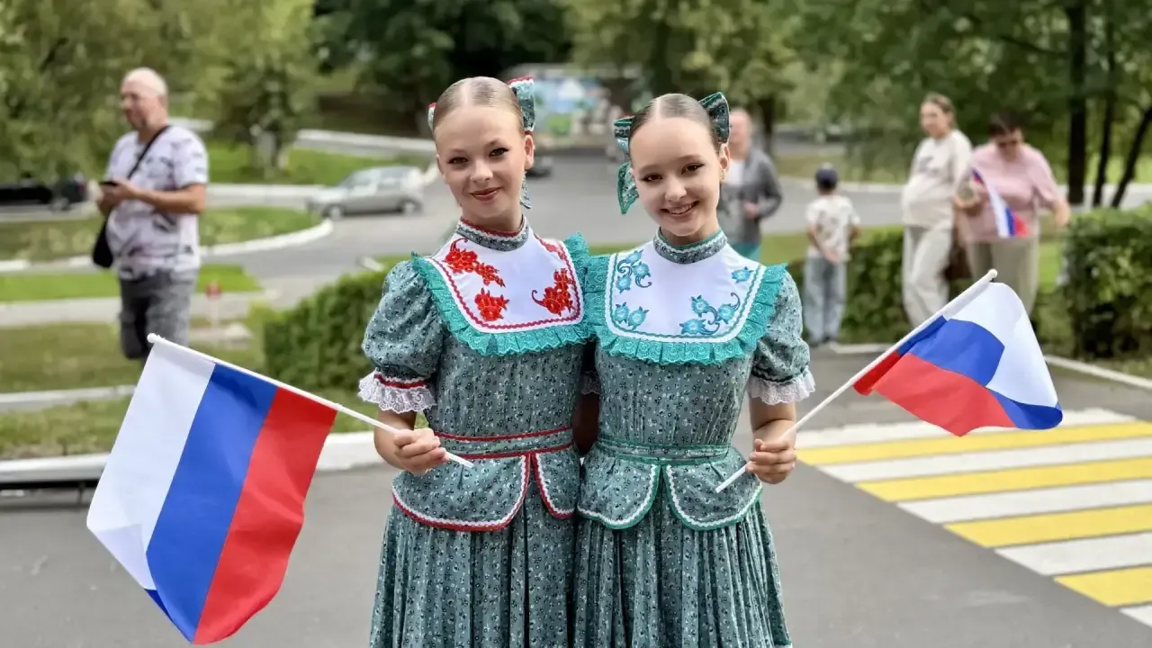 В Подольском роддоме провели концерт ко Дню флага России