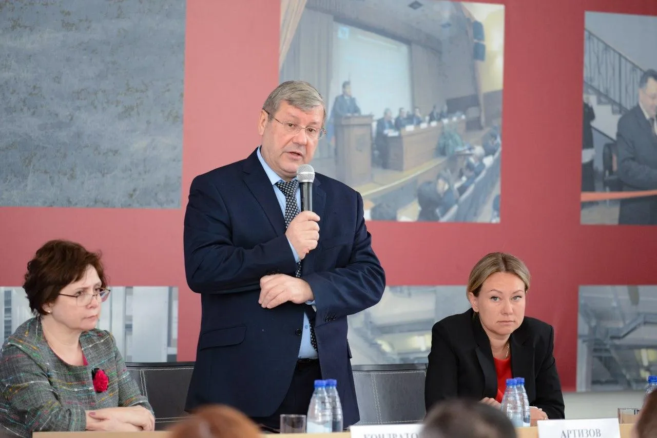 Павел Попов
