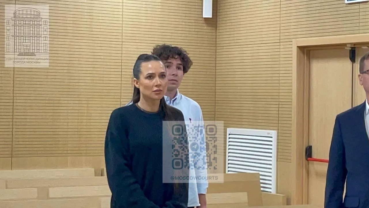 Находящаяся под домашним арестом блогер Лерчек беременна в четвертый раз