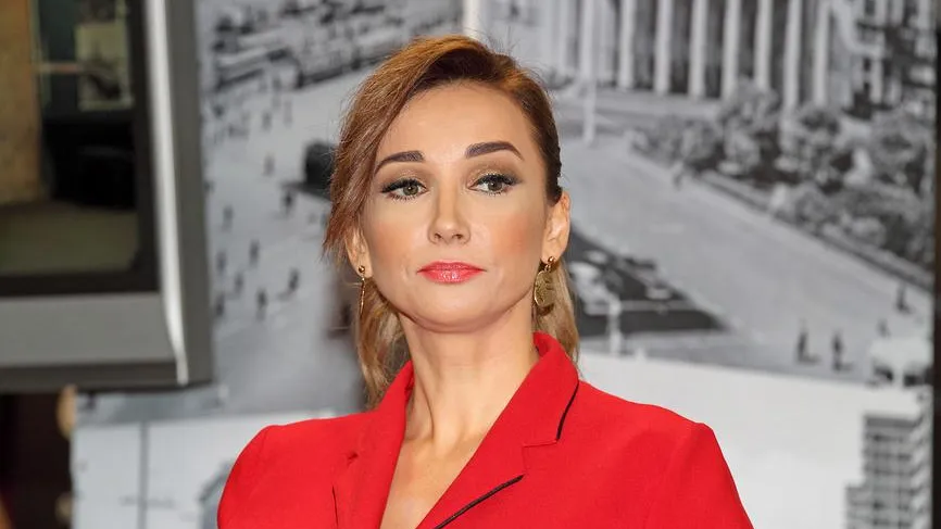 «Это поднимет демографию»: Анфиса Чехова призвала мужчин уходить в декрет