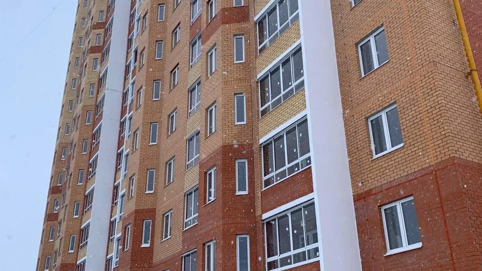 Ключи от квартир получили более 40 семей в подмосковном ЖК «Можайский»