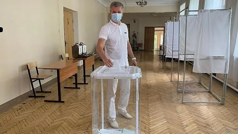 Депутат Мособлдумы Дмитрий Дениско принял участие в голосовании в Люберцах