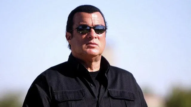 Стивен Сигал стал индивидуальным предпринимателем в Подмосковье