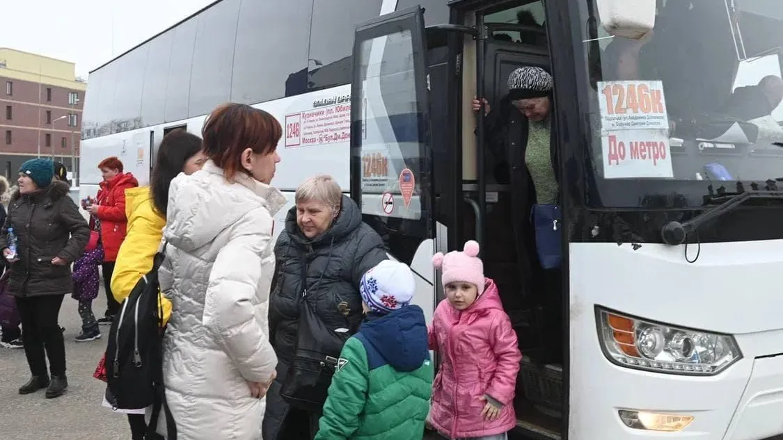 Перевозчики Подмосковья доставили на экскурсии и обратно более 170 беженцев с Донбасса