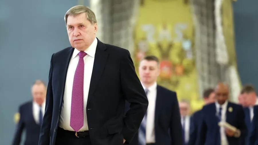 Ушаков: Москва не получала предложений о встрече Путина и Зеленского в США
