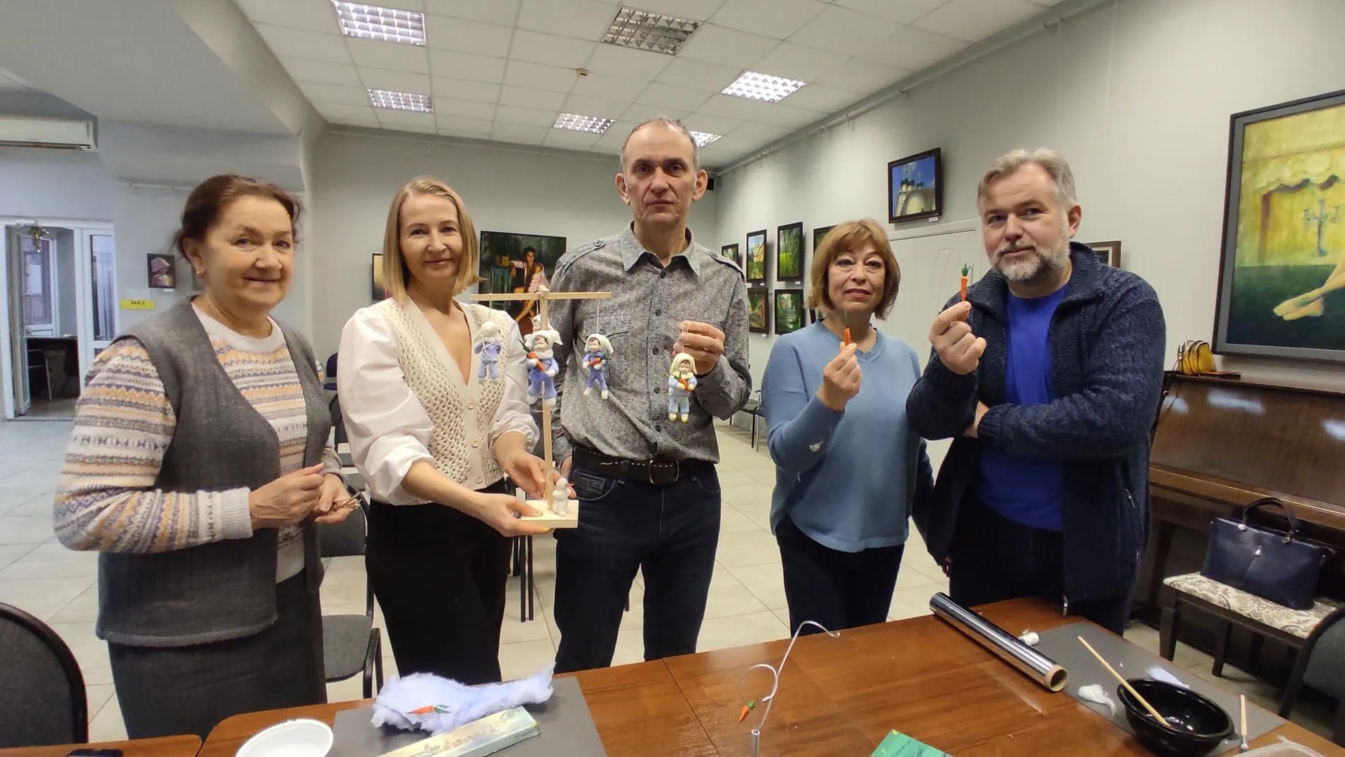 Мастер‑класс по изготовлению игрушек из ваты прошел в Художественной галерее Лобни