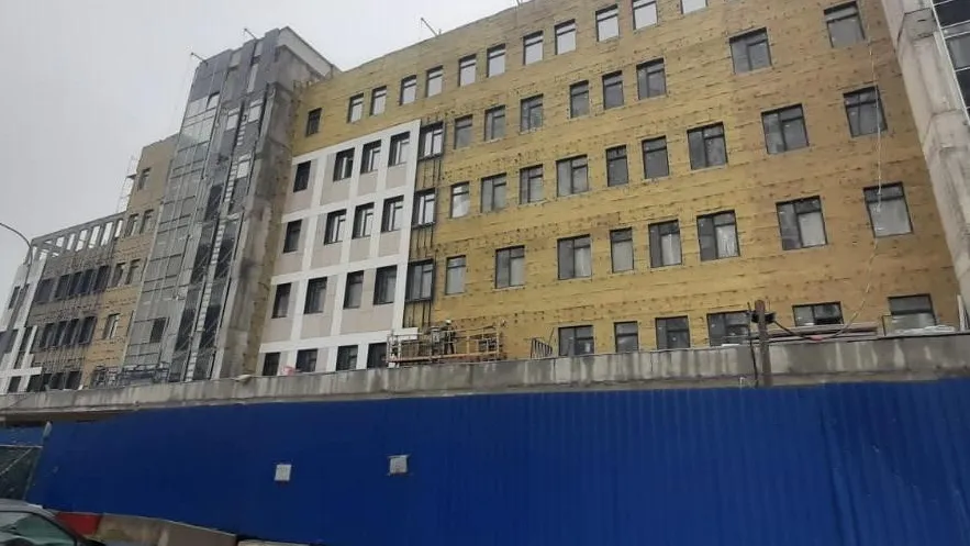 Строящиеся поликлиники в Ленинском округе готовы на 80 и на 50%