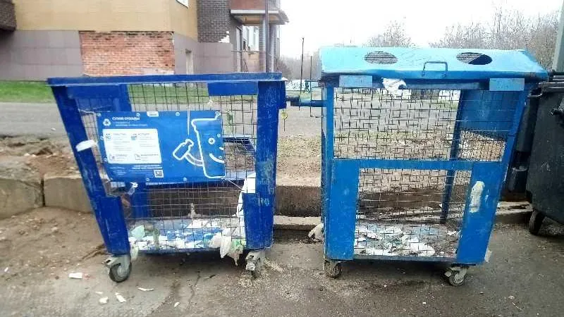 Мусор вывезли из контейнеров на улице Циолковского в Красногорске по просьбе жителя