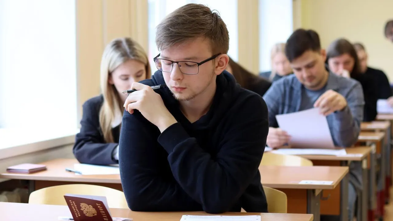 Более 5 тыс выпускников Подмосковья сдали ЕГЭ по физике