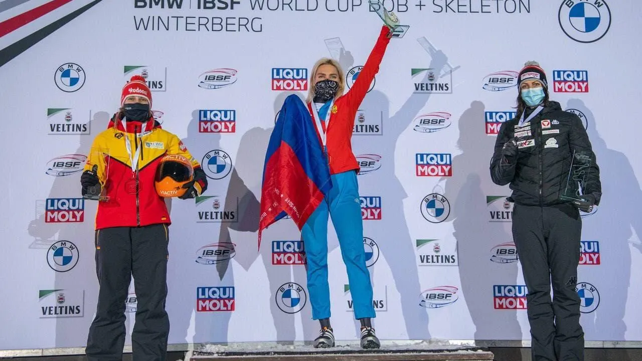 Подмосковная спортсменка завоевала золотые награды чемпионатов по скелетону