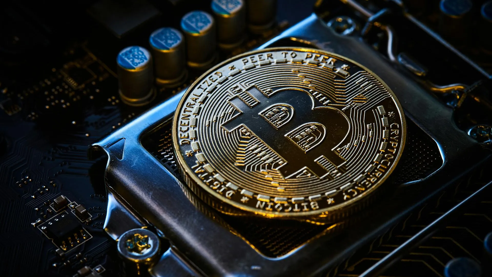 82 тысячи долларов: биткойн взлетел до исторического максимума