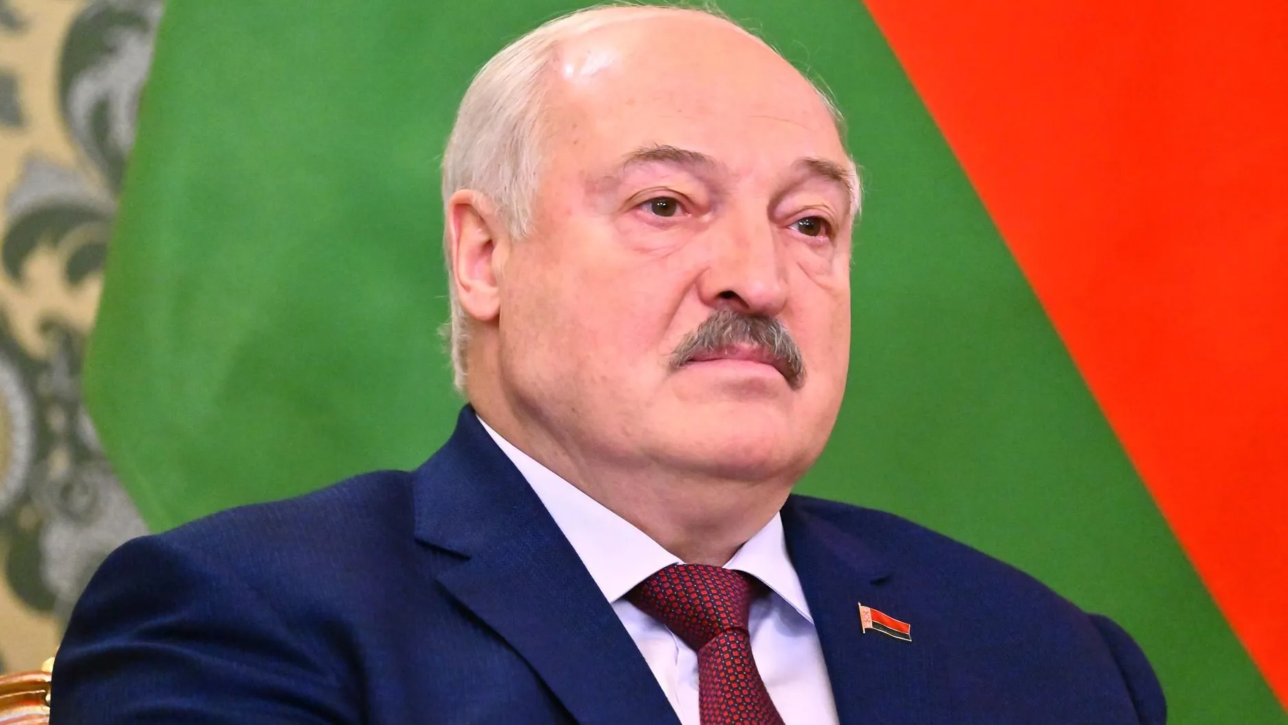 Лукашенко пригрозил России войной в случае присоединения Беларуси