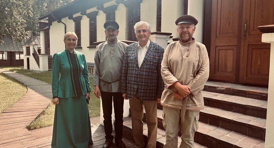 Депутаты Богородского округа посетили дом-музей семьи А. И. Морозова