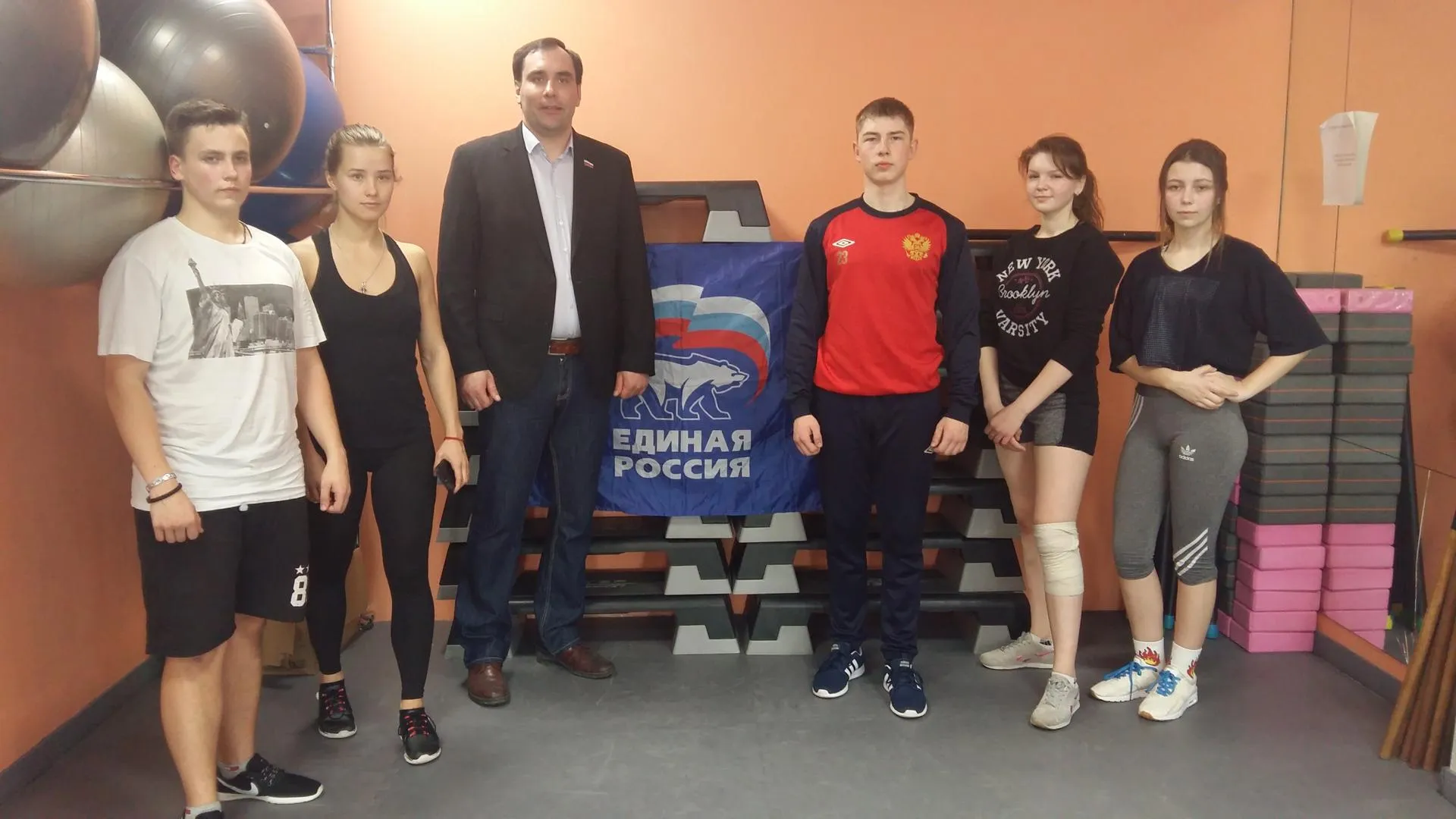 Призер чемпионата России по тайскому боксу провела мастер‑класс для школьников Люберец