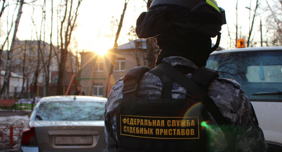 Приставы Подмосковья взыскали материальный ущерб с УК за затопление квартиры