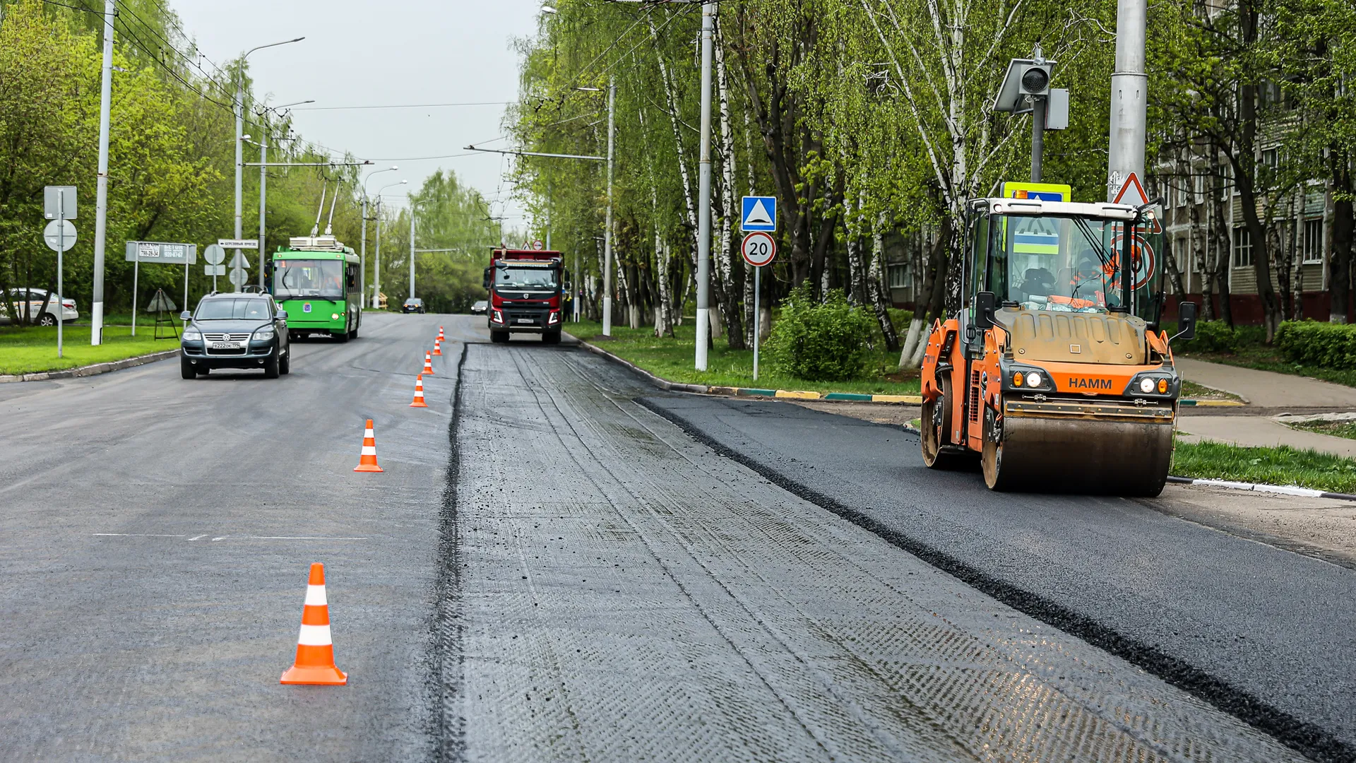 Свыше 2,8 тыс дорожных ям ликвидировали в трех округах Подмосковья за неделю