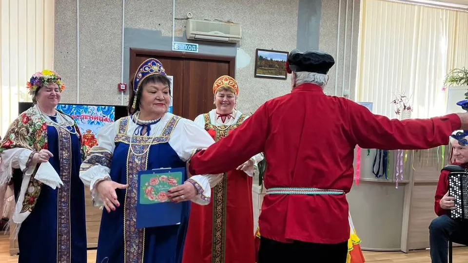 В Кашире участники проекта Активное долголетие отметили Масленицу