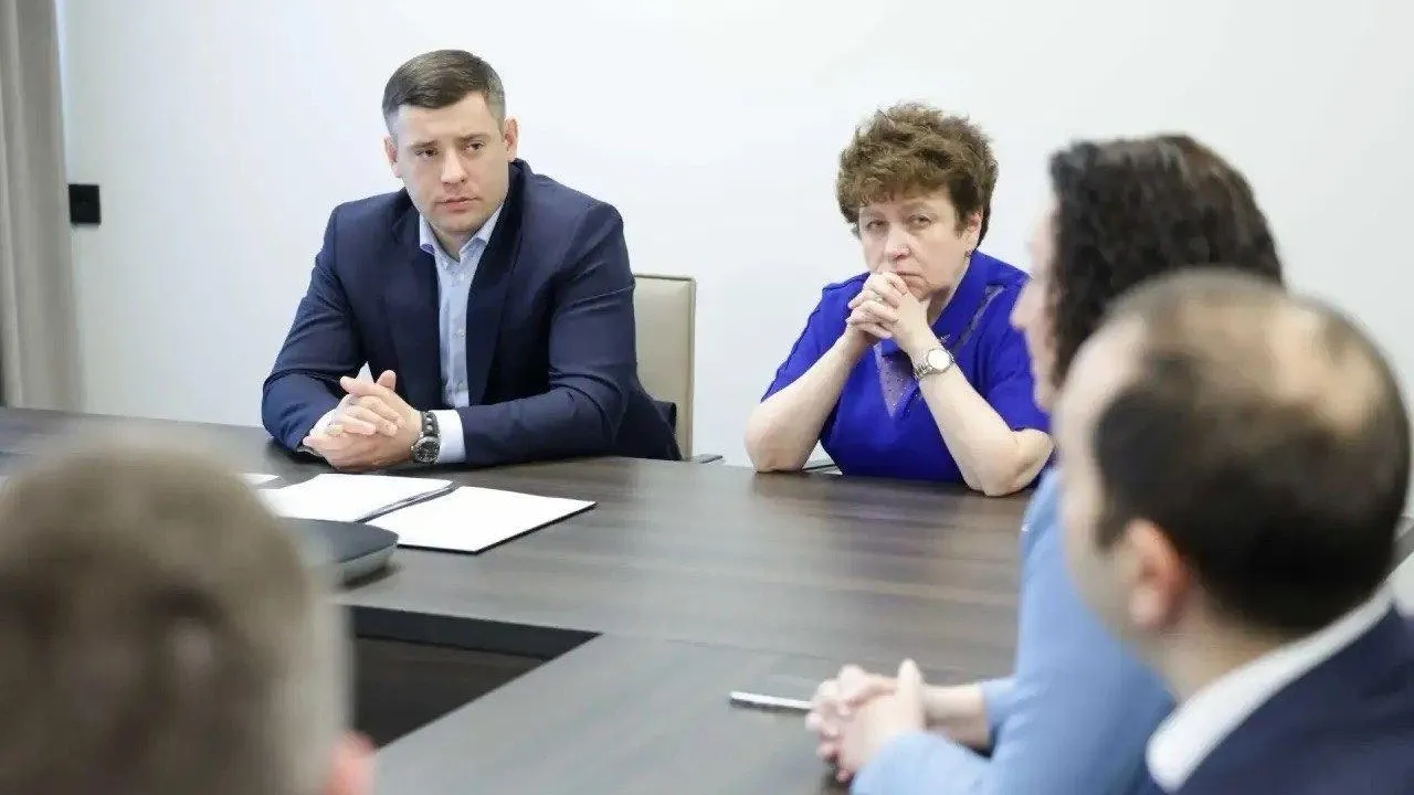 Глава Подольска провел встречу с представителями детского реабилитационного центра