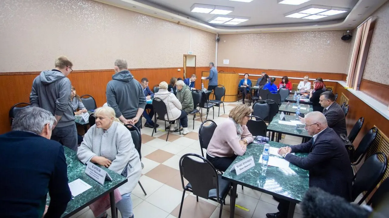 Жители Подольска попросили власти благоустроить сквер вблизи Дубровицкой школы