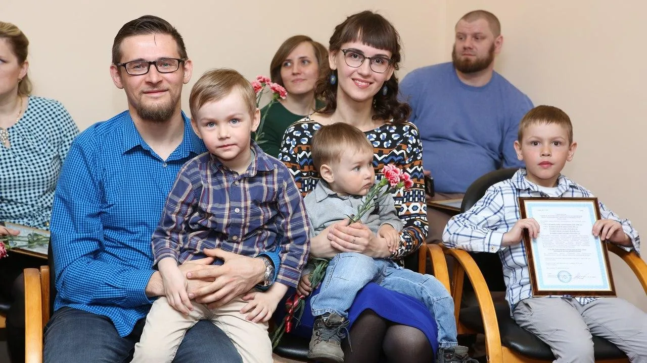 Более 270 молодых семей Подмосковья смогут улучшить свои жилищные условия в 2019 году