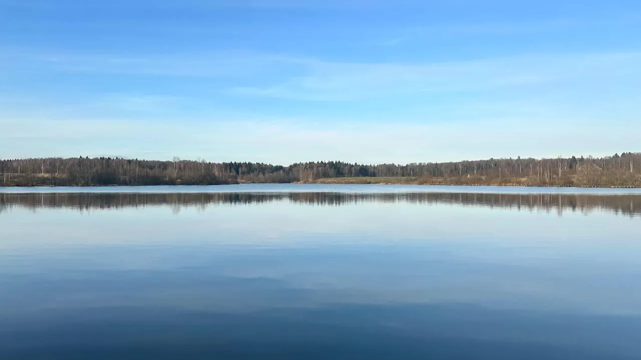 Плановые работы на шести гидротехнических сооружениях продолжаются в Можайском округе