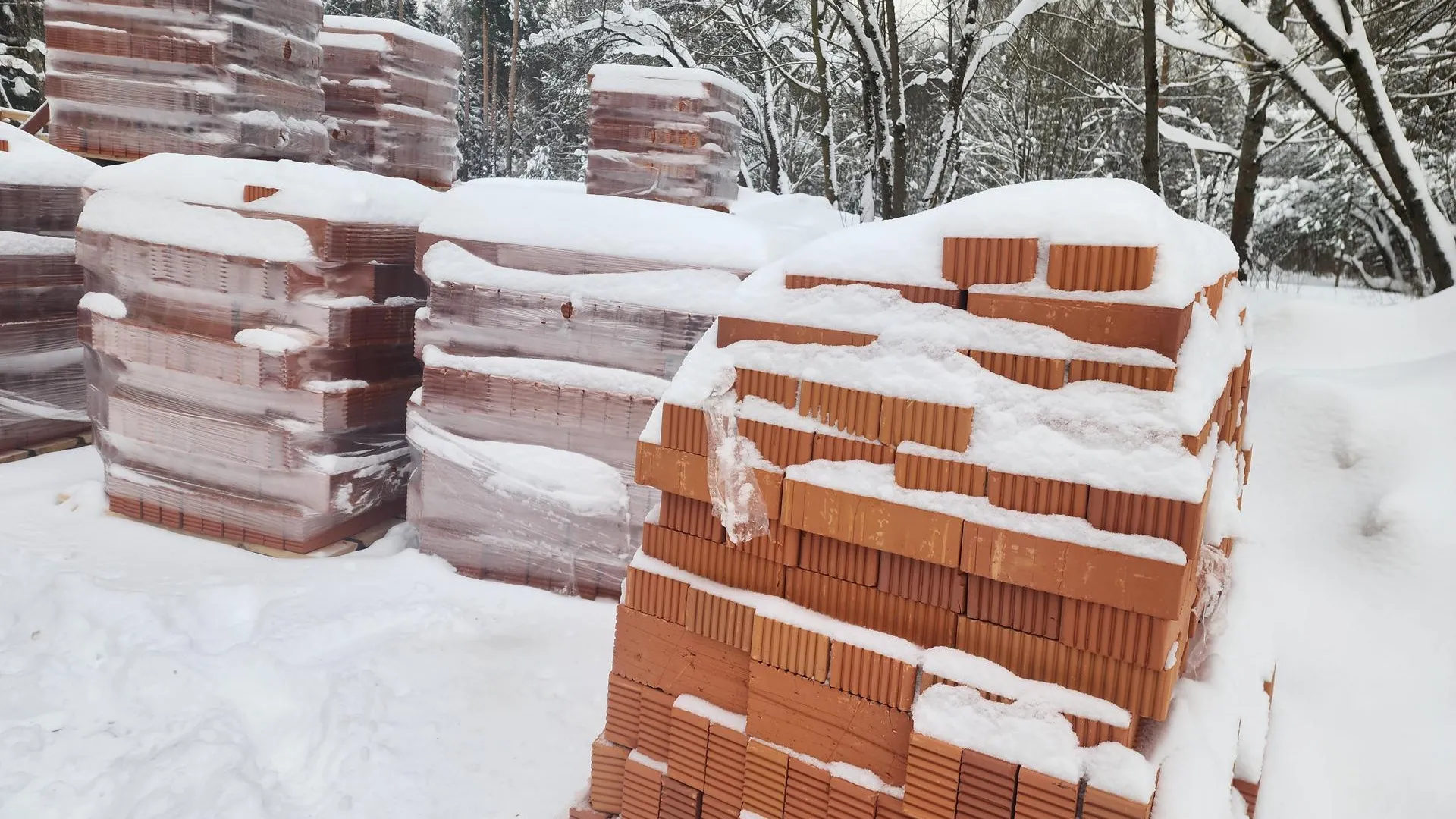 В Красноармейске начался новый этап капремонта школы на улице Академика Янгеля