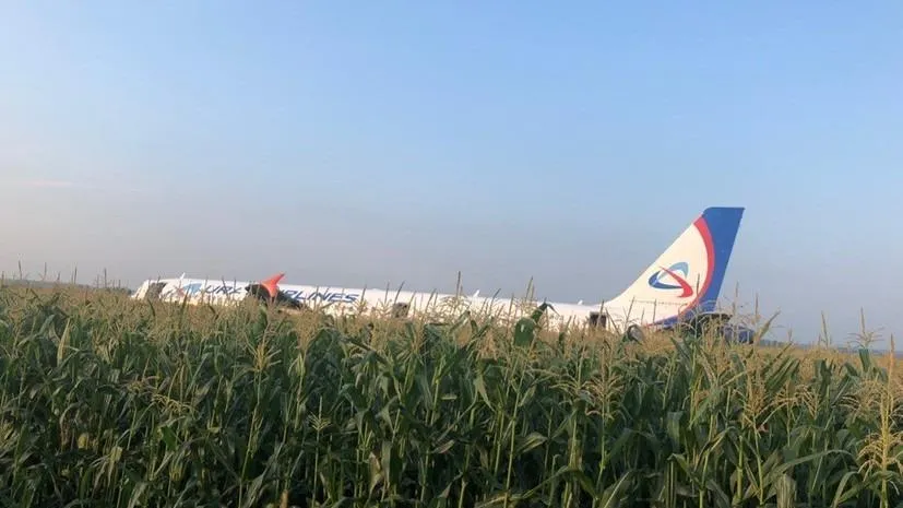 СК опубликовал видео с самолетом, совершившим жесткую посадку в Раменском округе