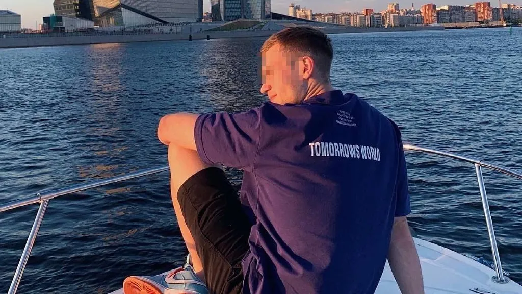 Пилот «Победы» слил данные красивых стюардесс друзьям в Дагестане