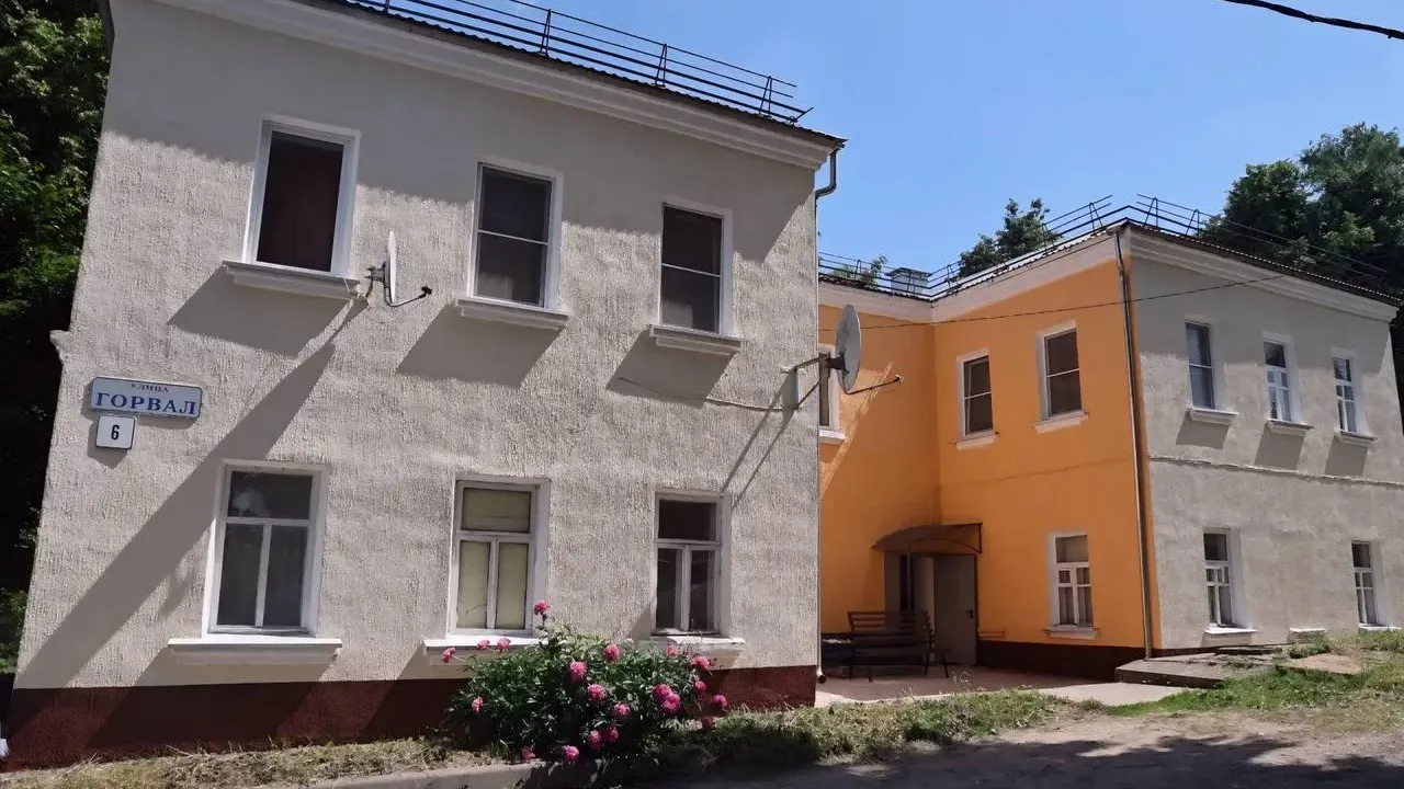 В Волоколамском округе завершили ремонт двух домов