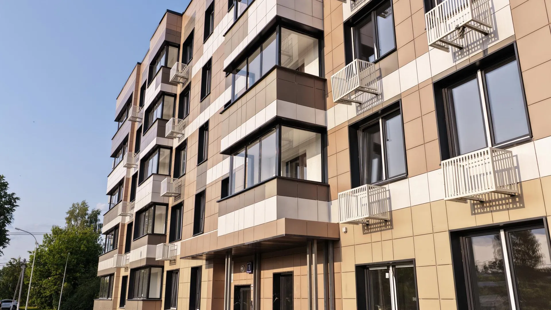 В Подмосковье 223 человека переехали из аварийного жилья в новое за неделю