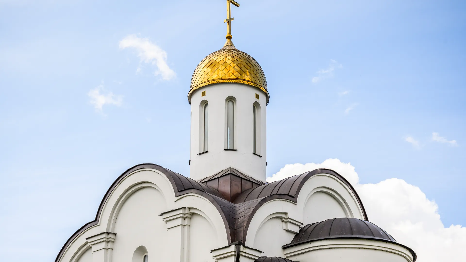 Брянский депутат предложил открыть в России круглосуточные храмы