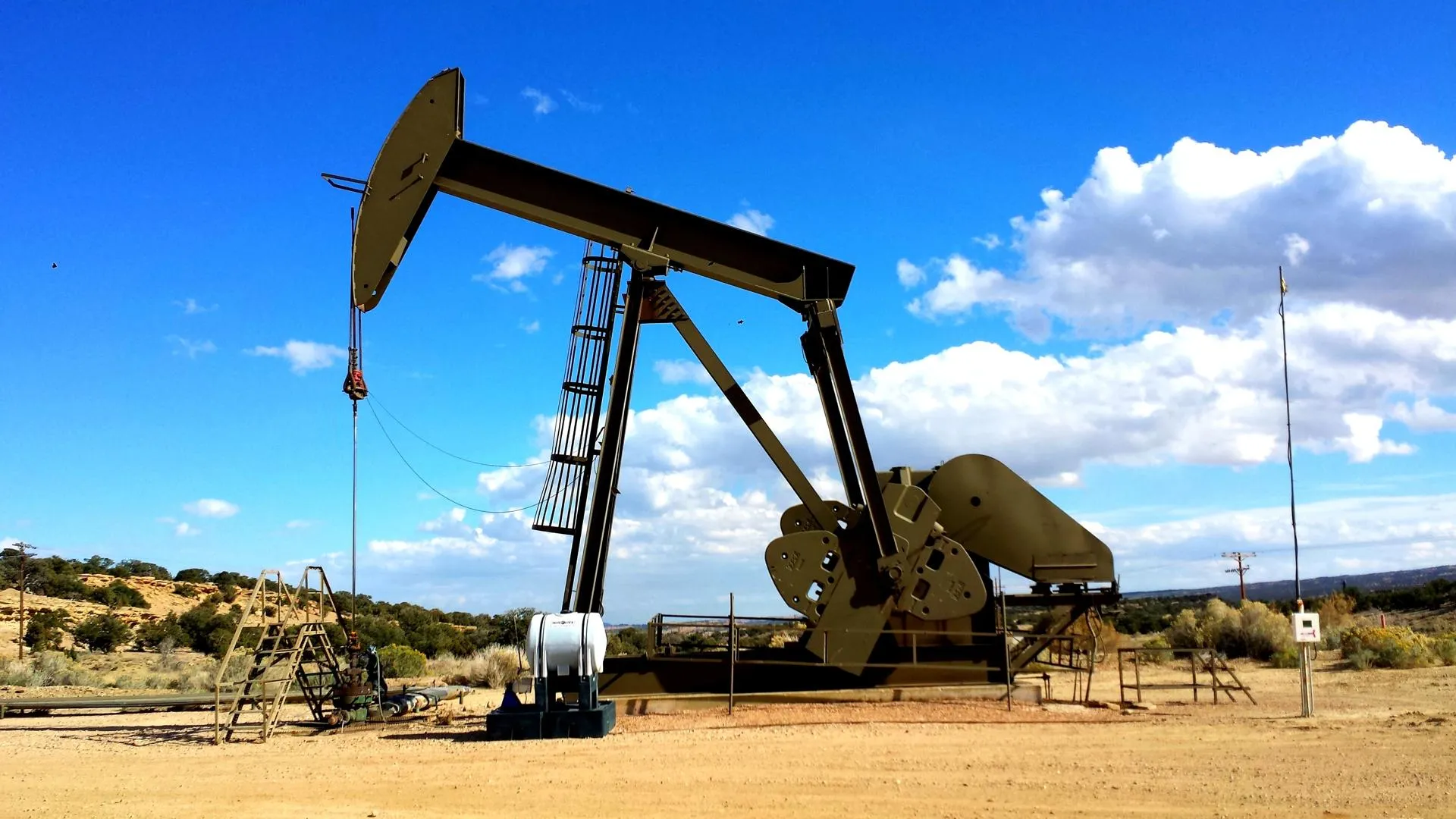 Нефть дорожает после выхода Байдена из президентской гонки