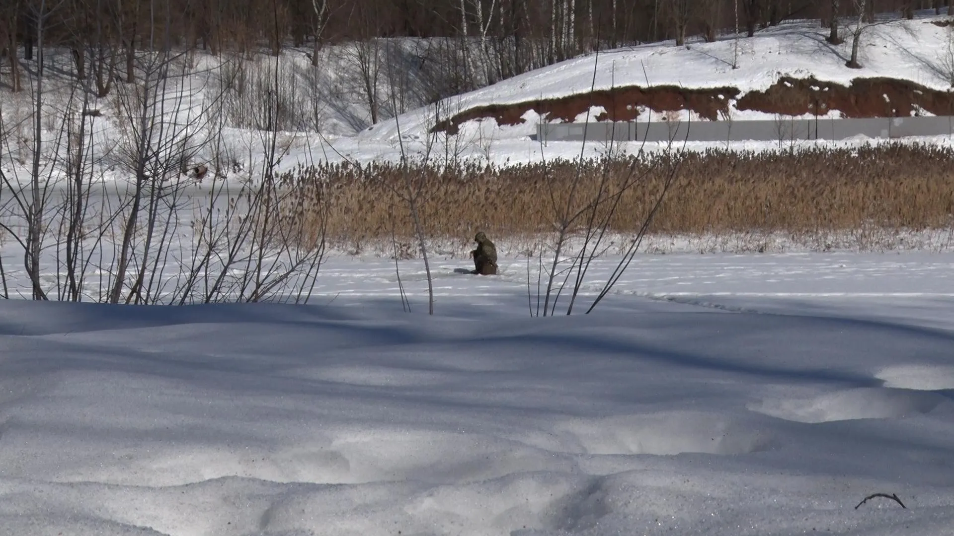 В Клинском округе проверили безопасность на льду реки Сестры