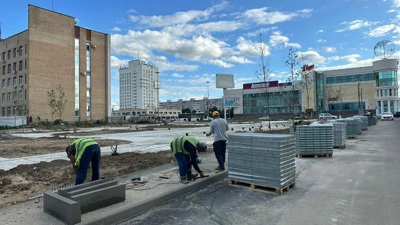 Благоустройство сквера перед администрацией в Коломне выполнено на треть