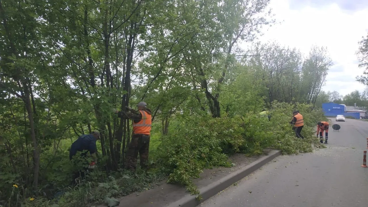 Рабочие приступили к обустройству тротуара вдоль Бережковского проезда в Подольске