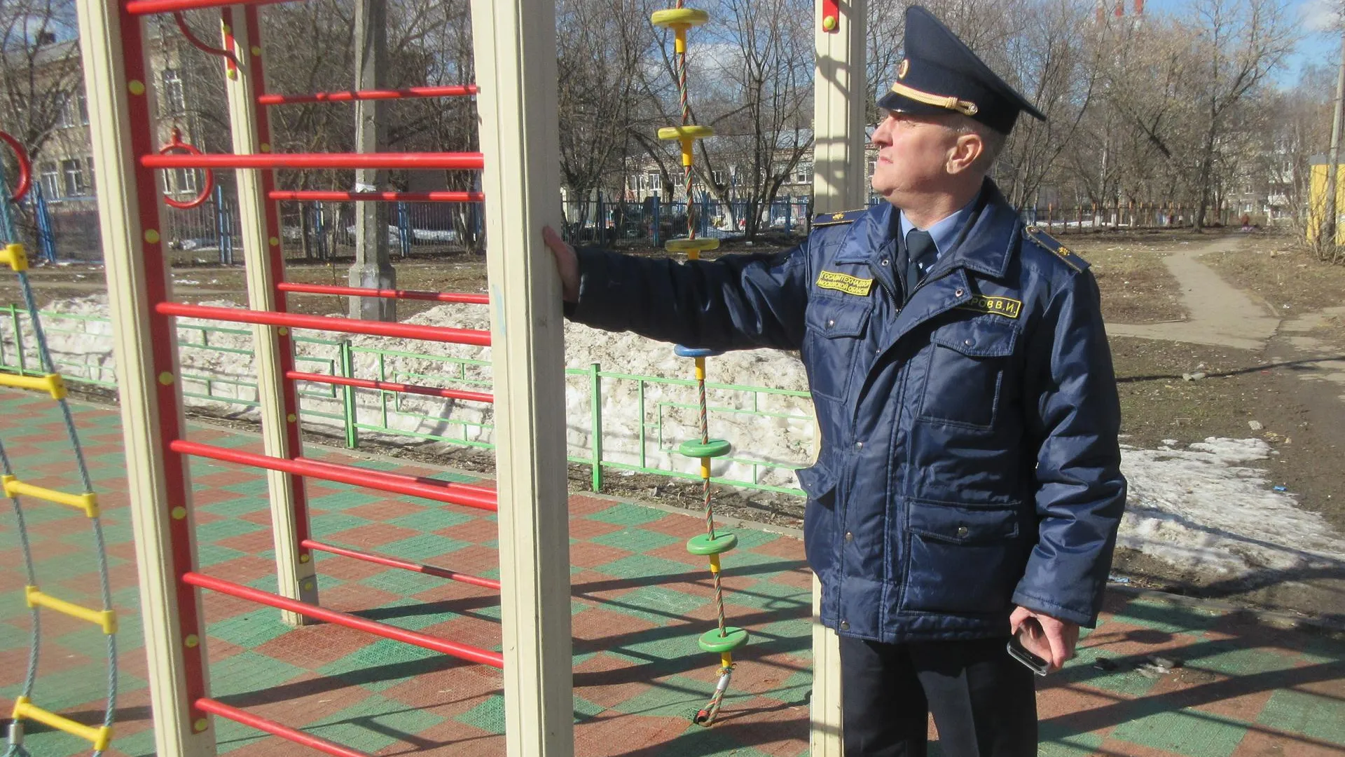 Инспекторы проверили состояние более 1,5 тыс детских площадок Подмосковья за месяц