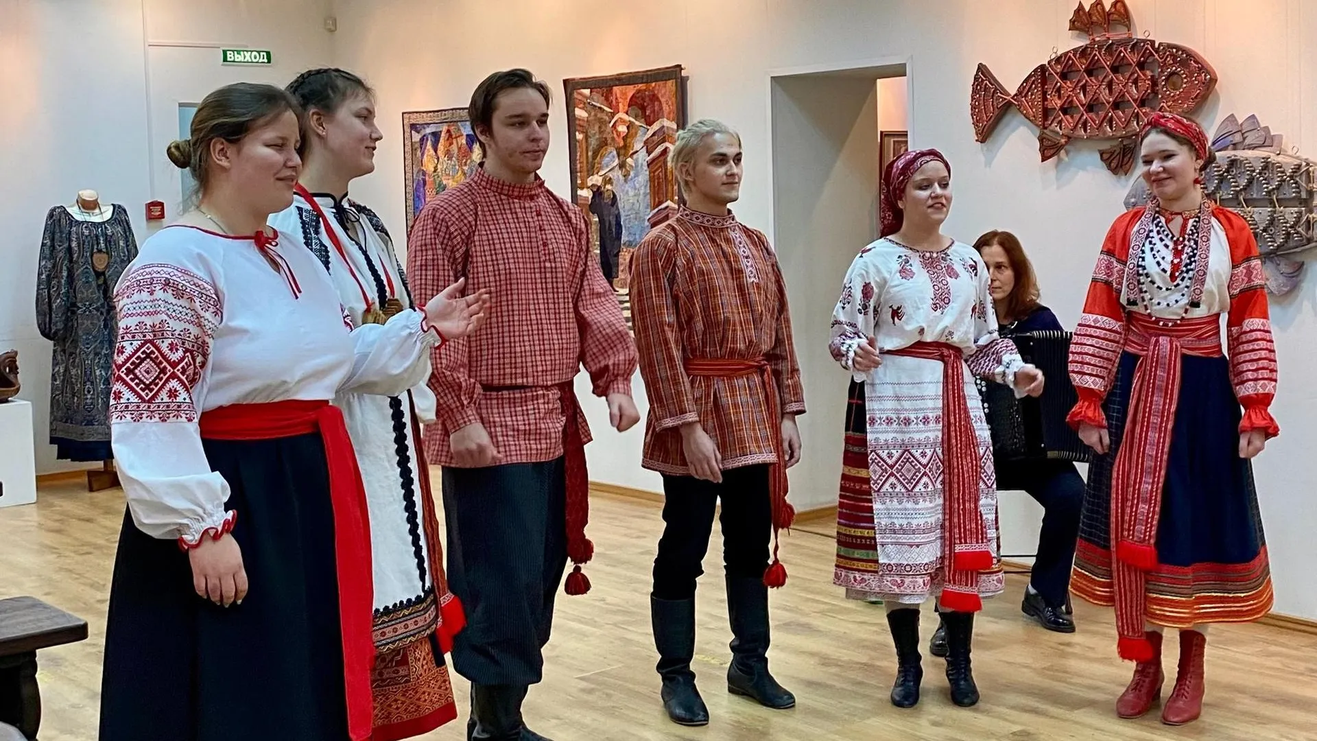 В Электростали открылась выставка декоративно-прикладного искусства