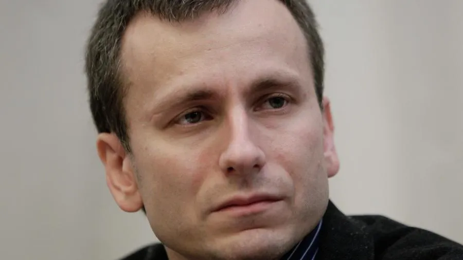 Глава Сахаровского центра* получил 8 лет колонии за фейки о ВС РФ