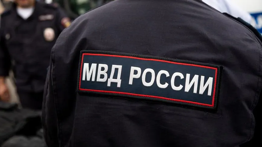 Петербурженку раздели в полиции, чтобы она отказалась от претензий к мошенникам