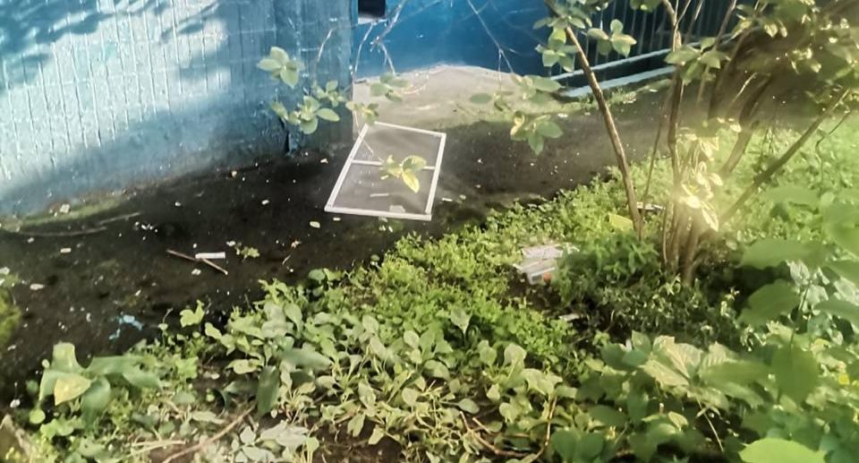 Шестилетняя девочка госпитализирован после падения с 9 этажа в Москве