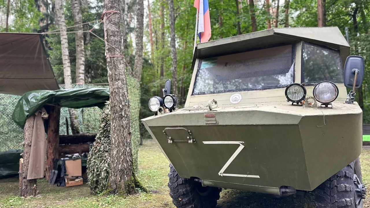 В Домодедово прошла выставка «СВОих не бросаем»