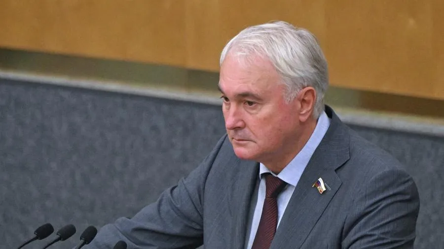 Депутат Картаполов заявил, что злоумышленникам не удастся его запугать