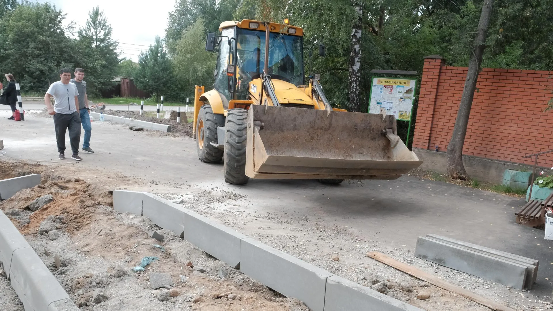 Тротуар до автобусной остановки появится в ЖК «Пятницкие кварталы» Красногорска