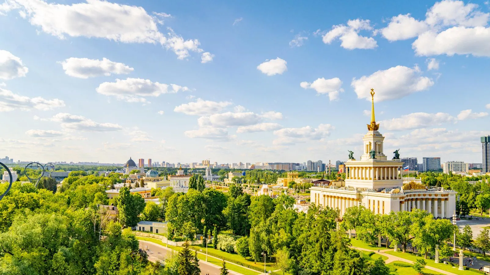 Подмосковье на ВДНХ представит инсталляцию картины Серова из товаров местного производства