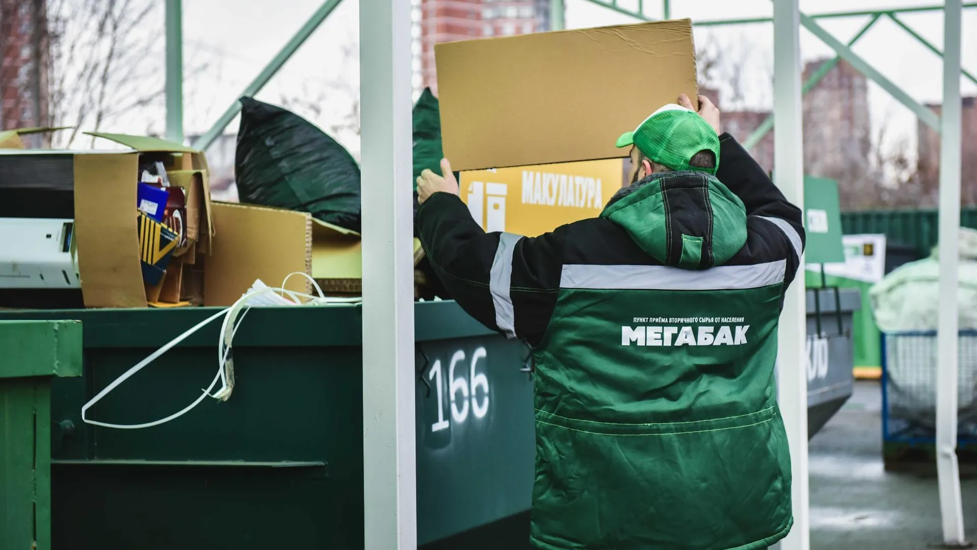 В Химках модернизируют более 30 контейнерных площадок в этом году