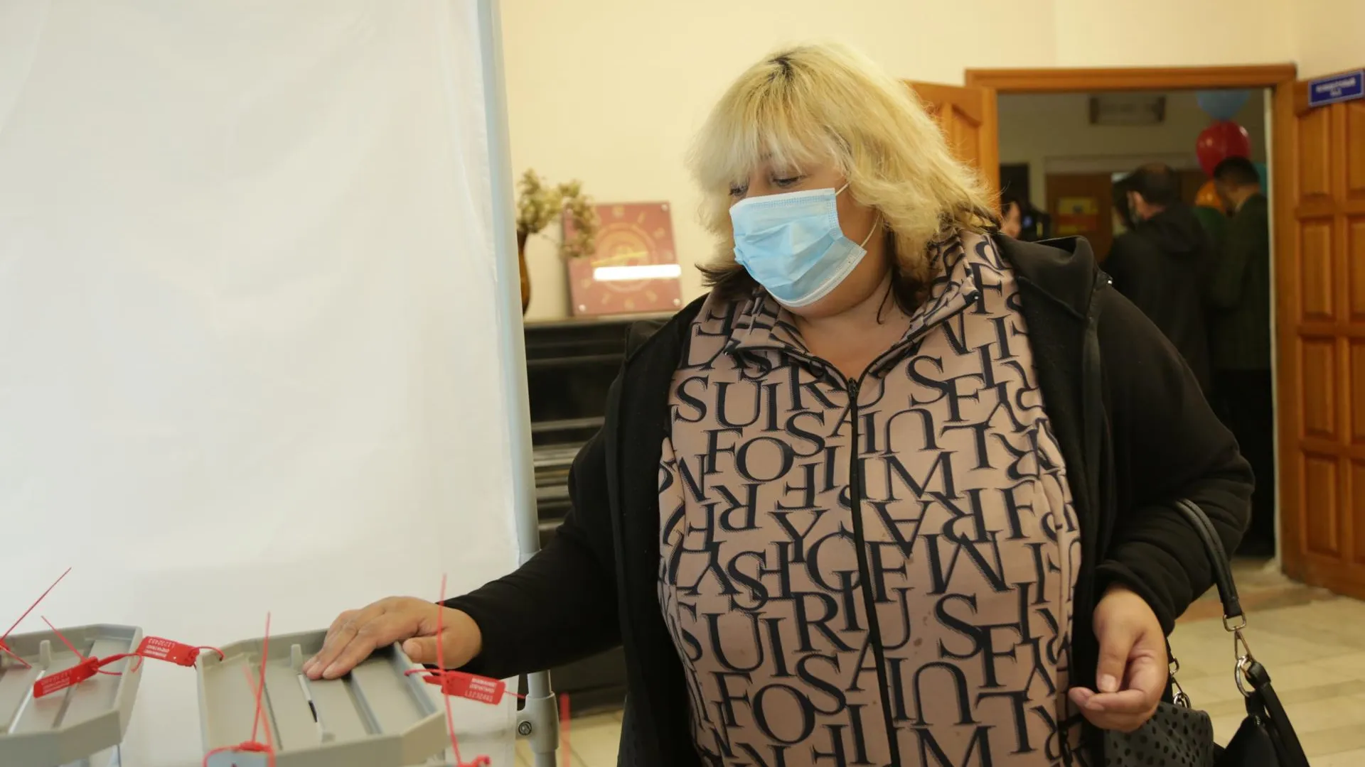 Участница референдума в Подмосковье заявила, что в Мариуполе давили на русскоязычных