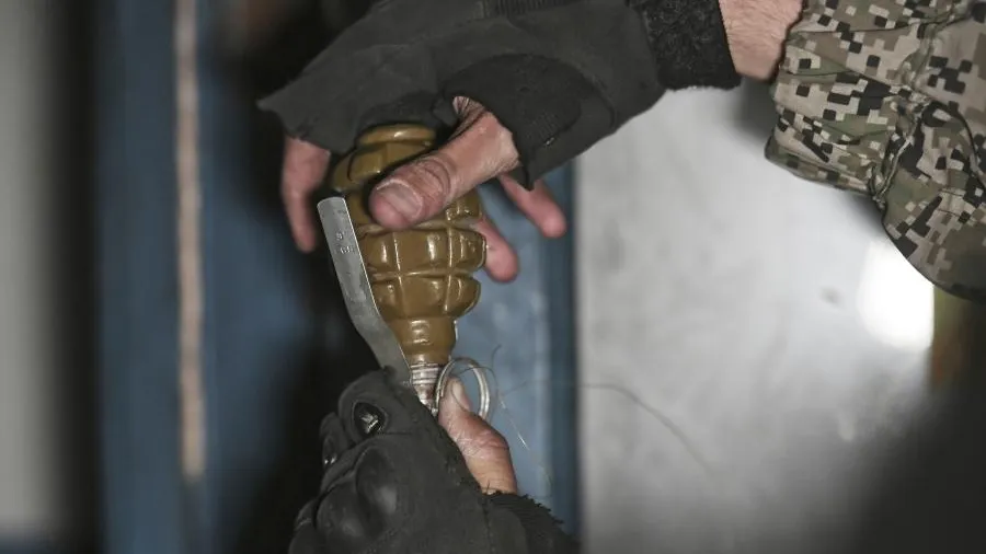 Российский боец: ВСУ оставили ловушку в доме в Мариуполе
