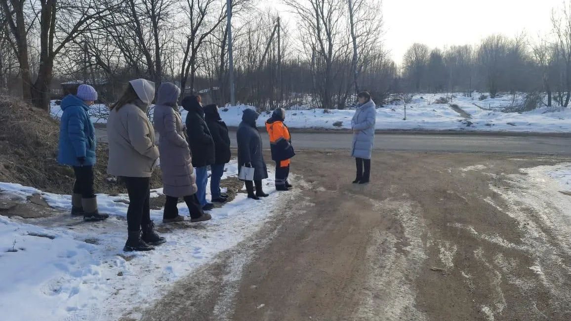 В подмосковной Уваровке появятся дорожные указатели улиц в апреле