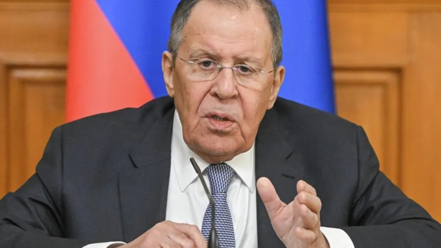 Лавров заявил, что США толкают Европу к кризису
