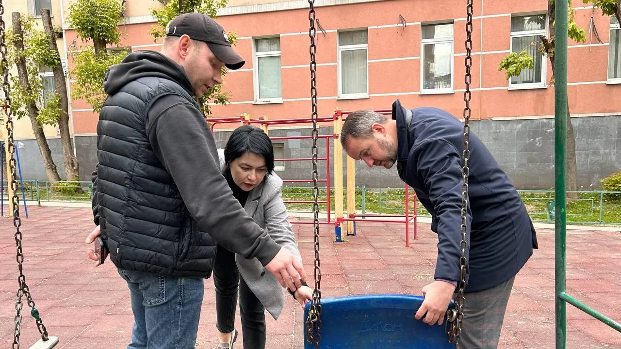 Мониторинг содержания центрального микрорайона провел замглавы Подольска Буров
